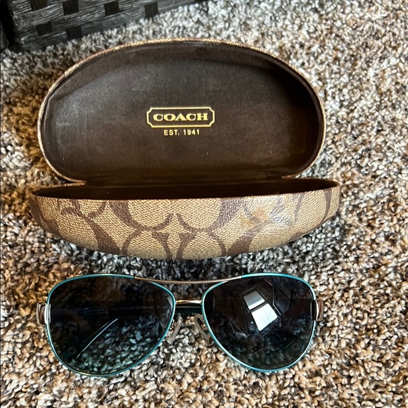 Coach Black Aviator Sunglasses - Picture 1 of 2